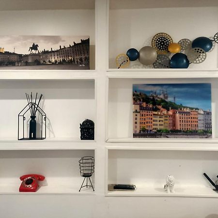 Le Petit Cocon - Parking Prive - Lyon Sud Lägenhet Vénissieux Exteriör bild