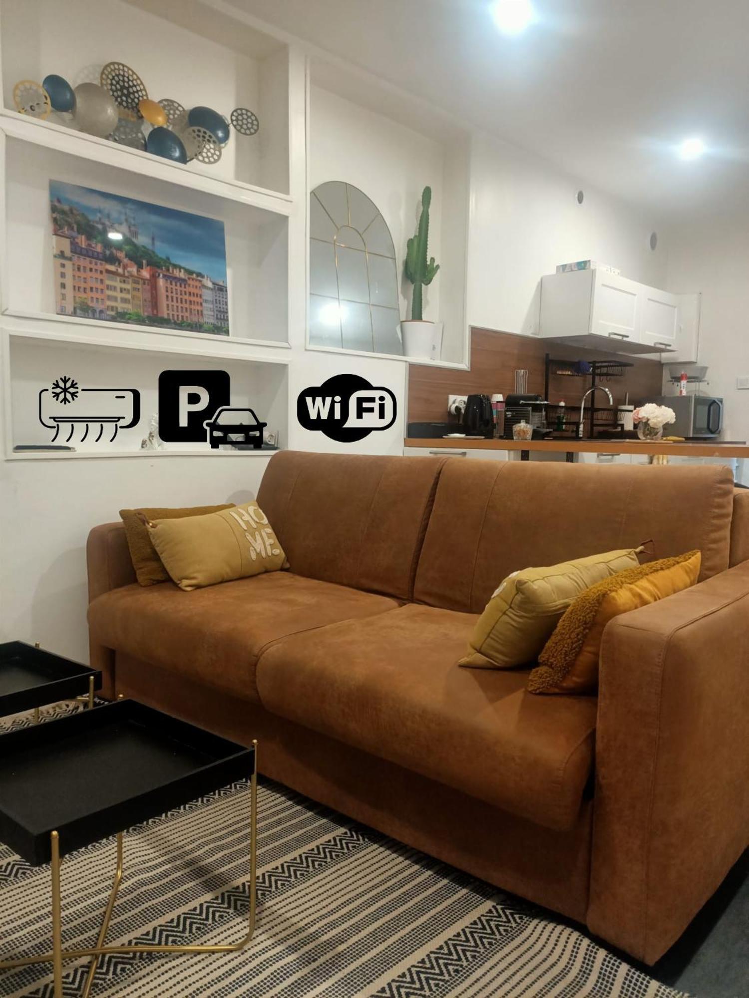 Le Petit Cocon - Parking Prive - Lyon Sud Lägenhet Vénissieux Exteriör bild
